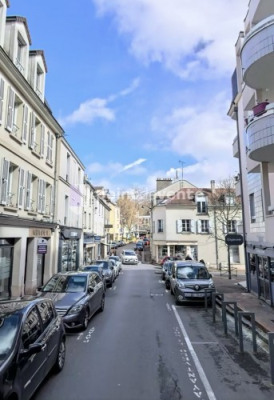 Location Local commercial de 200 m² Garches Les Bures
