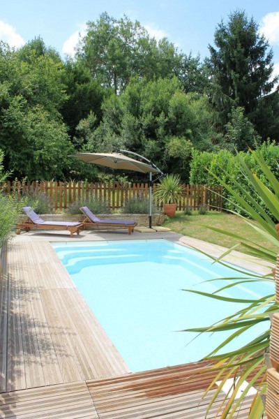 Piscine clôturée et sécurisée