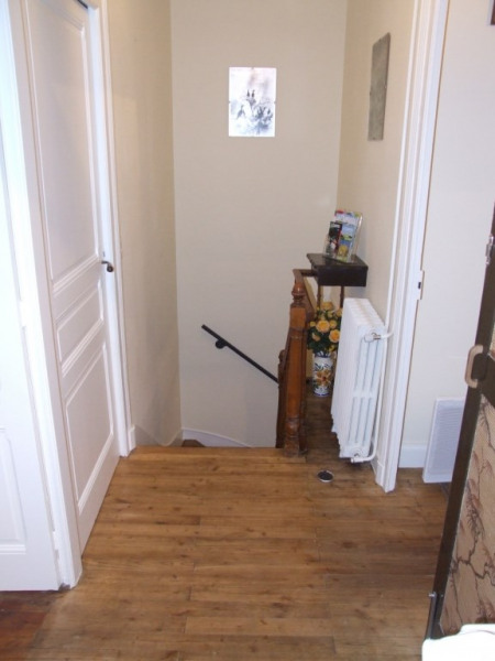 ESCALIER ACCES 1er ETAGE