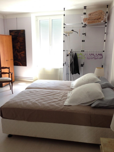 1er étage chambre 1 de 22 m2 2 lits de 90 x190, matelas neuf à mémoire de forme