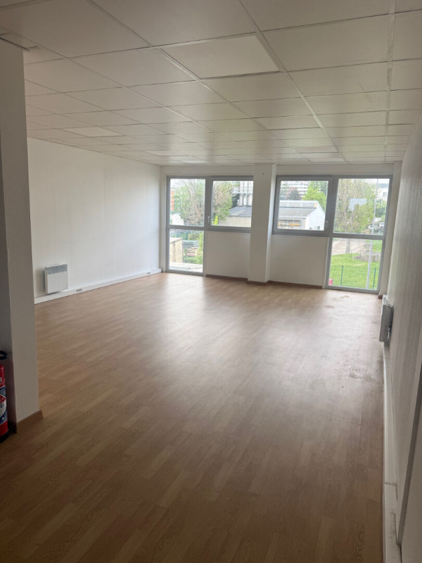 Location Bureau de 42 m² Villiers-le-Bel Dlm. Sud