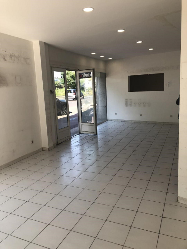 Location Boutique CharentonlePont (94) de 82,8 m² dispo immédiate