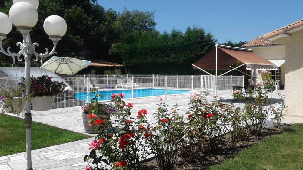 vue sur la piscine
