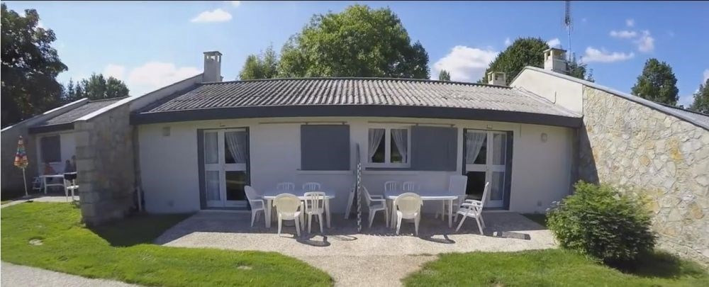 Village de Vacances Aux Portes des Monts d'Aubrac, 42 locatifs
