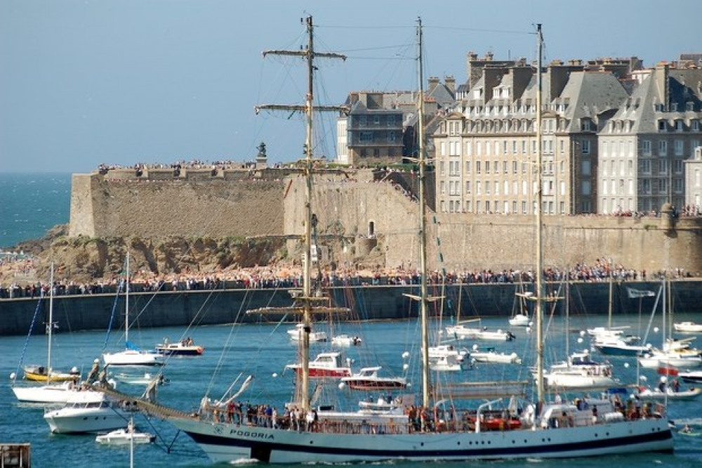saint malo divorced singles No one enters a marriage thinking they will one day get divorced generally, all men and women get married bright-eyed and open-hearted,. saint malo divorced singles No one enters a marriage thinking they will one day get divorced generally, all men and women get married bright-eyed and open-hearted,.