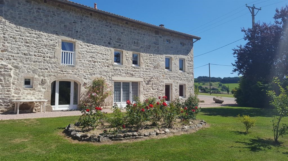 Maison De Vacances A Saint Julien D Ance En Auvergne Pour 14 Pers 300m Amivac Com