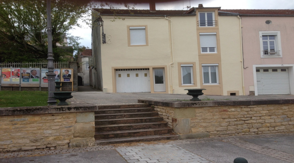 "La Maison Locative Idéale" en ville de cure