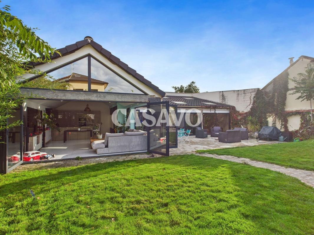 Maison de luxe à vendre dans le quartier Adamville