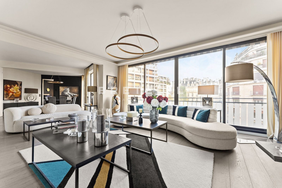 Luxury apartments / penthouses for sale in Paris 16ème