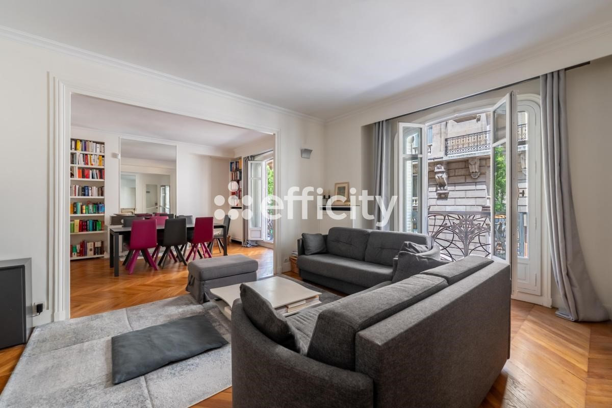 Luxe appartement te koop in Auteuil Nord
