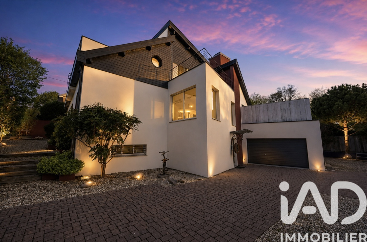 Maison d'architecte à vendre dans le quartier Beauregard-Boufflers-Buthégnemont