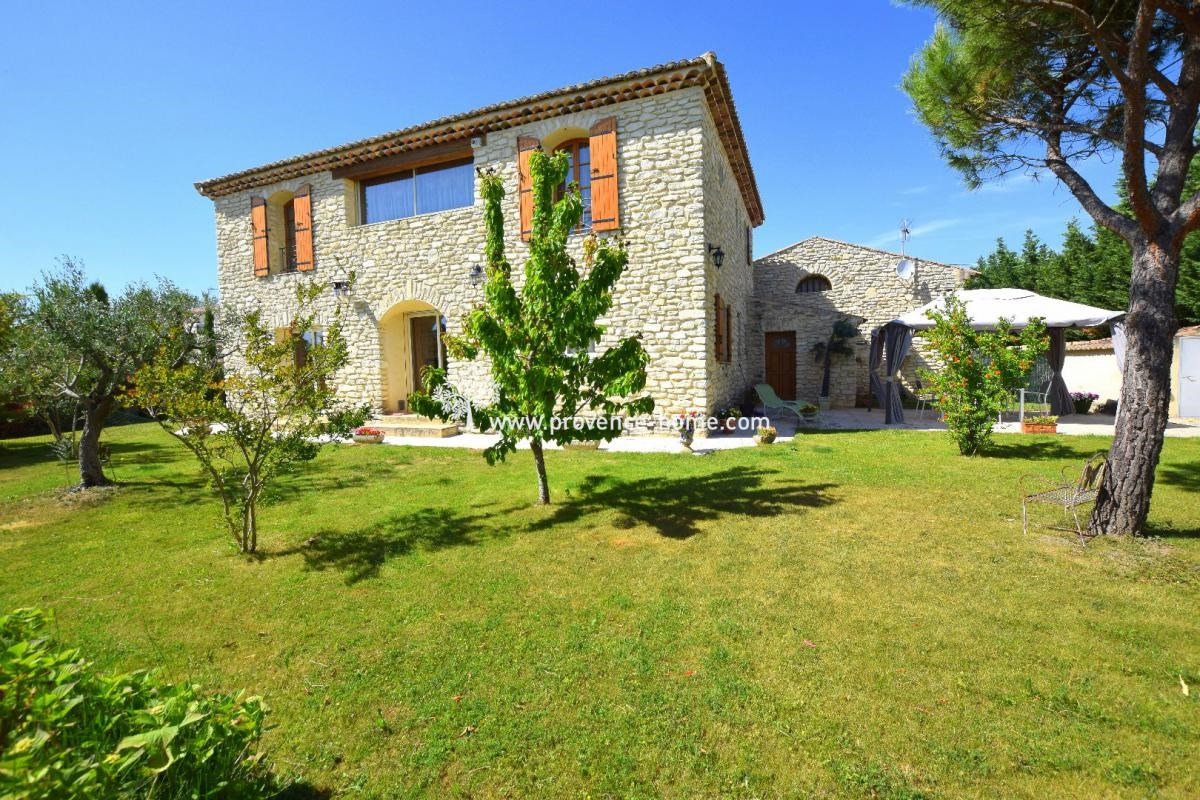 Maison En Pierre De Luxe A Vendre A Cavaillon 655 000 6 Pieces 205 M Belles Demeures