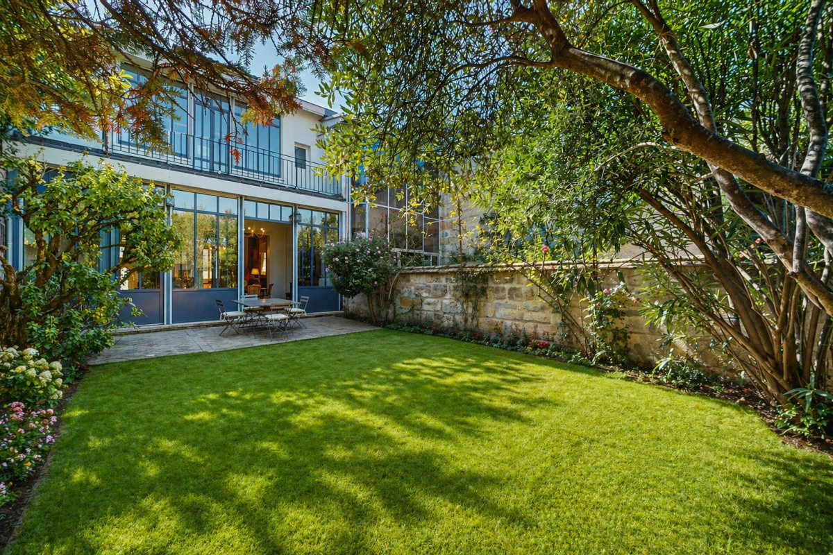 Luxury house for sale in the district Hôtel de Ville-Quinconce-Saint Seurin-Fondaudège
