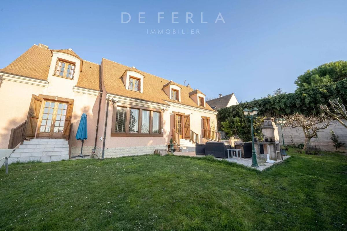Villa de luxe à vendre dans le quartier Ouest
