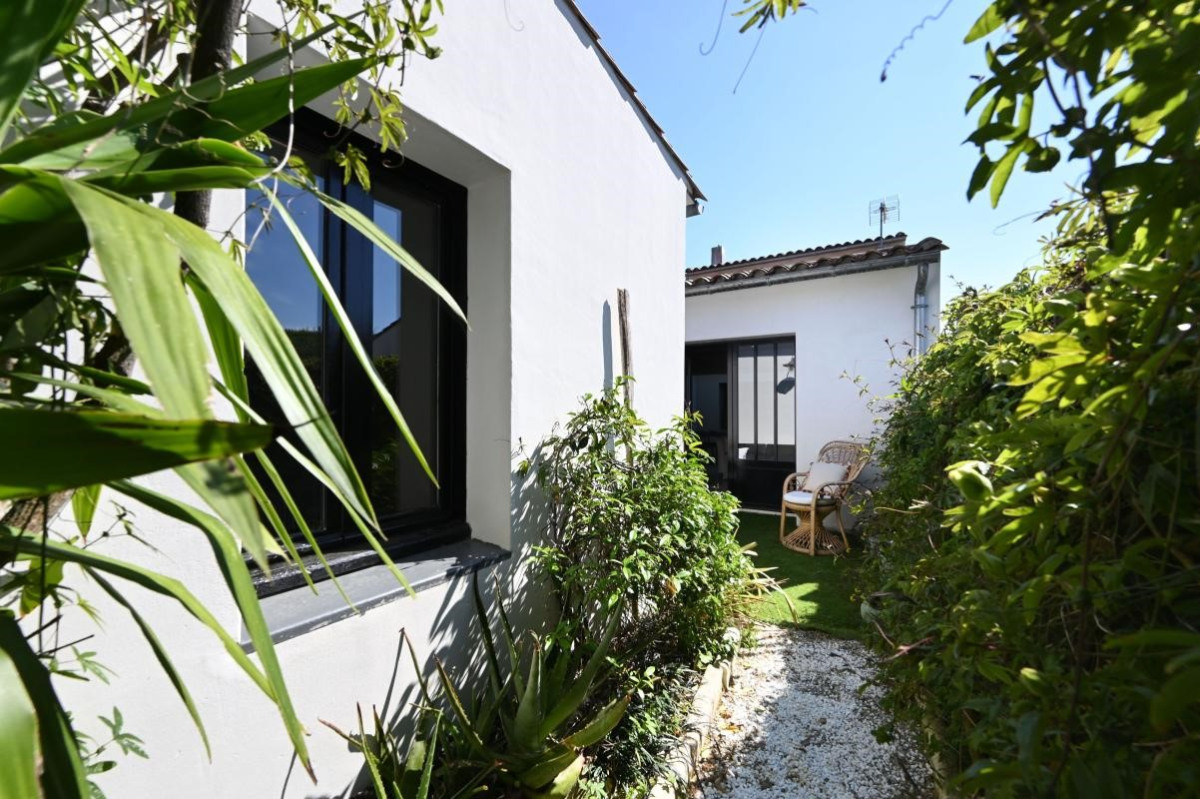 Village house for sale in Les Portes-en-Ré