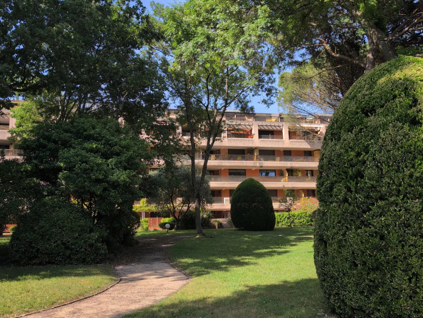 Appartement de luxe à vendre dans le quartier Amidonniers-Caffarelli