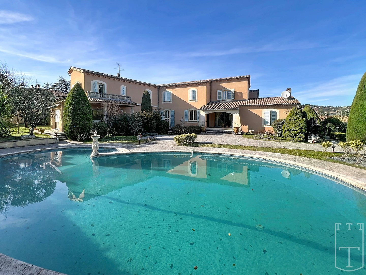 Villa de luxe à vendre dans le quartier Centre Ville