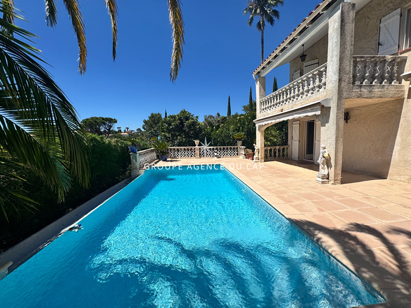 Luxe stadswoning te koop in Le Dramont-Agay-Anthéor-Le Trayas