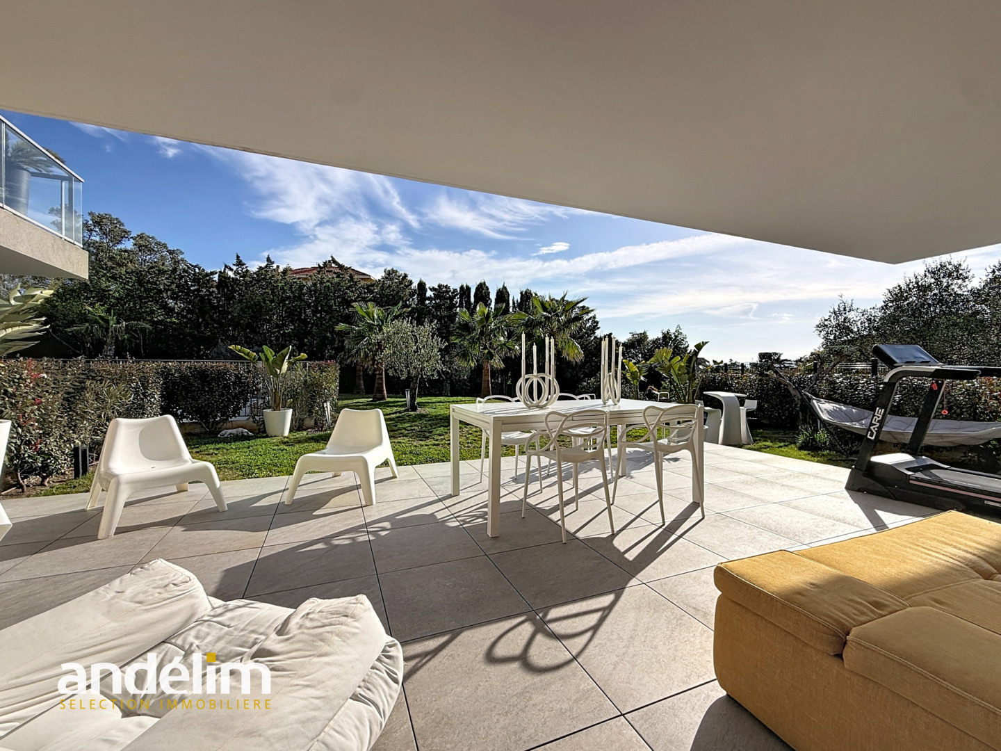 Luxe appartement te koop in Valescure-Vaulongue-Clair Bois-Vallon Suveret