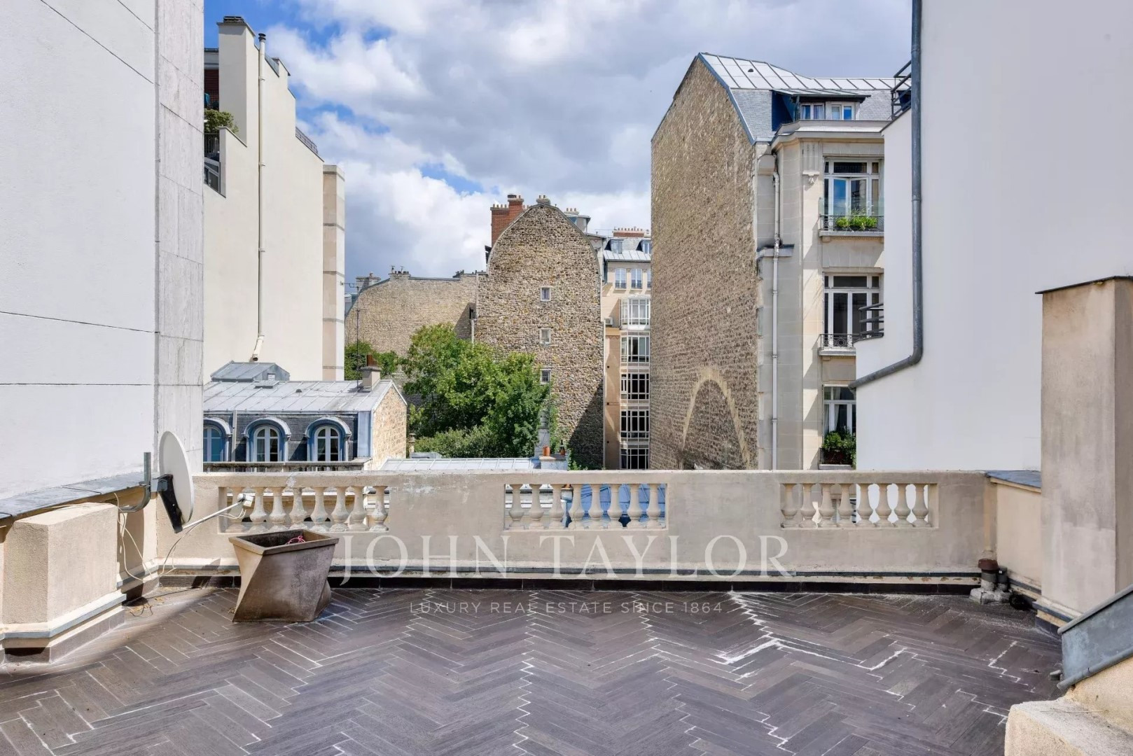 Private mansion for sale in the district Porte Dauphine