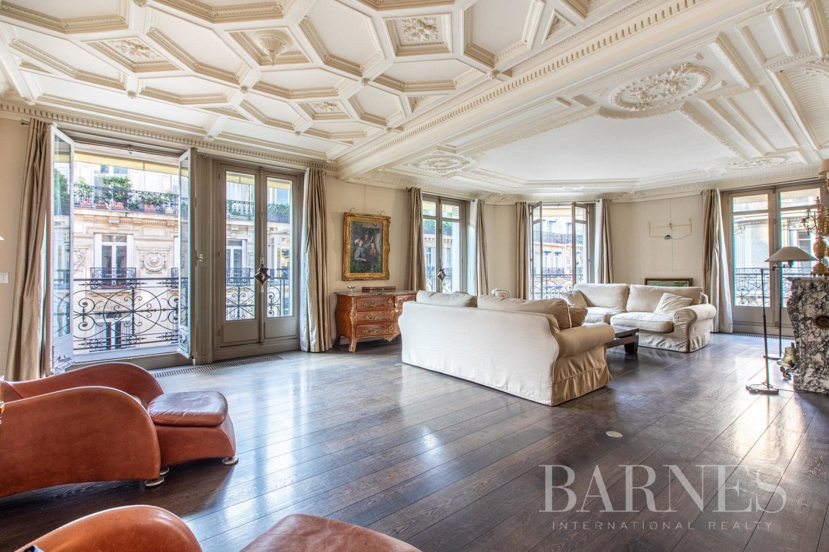 Triplex De Luxe A Vendre A Paris 8eme 6 900 000 8 Pieces 327 M Belles Demeures