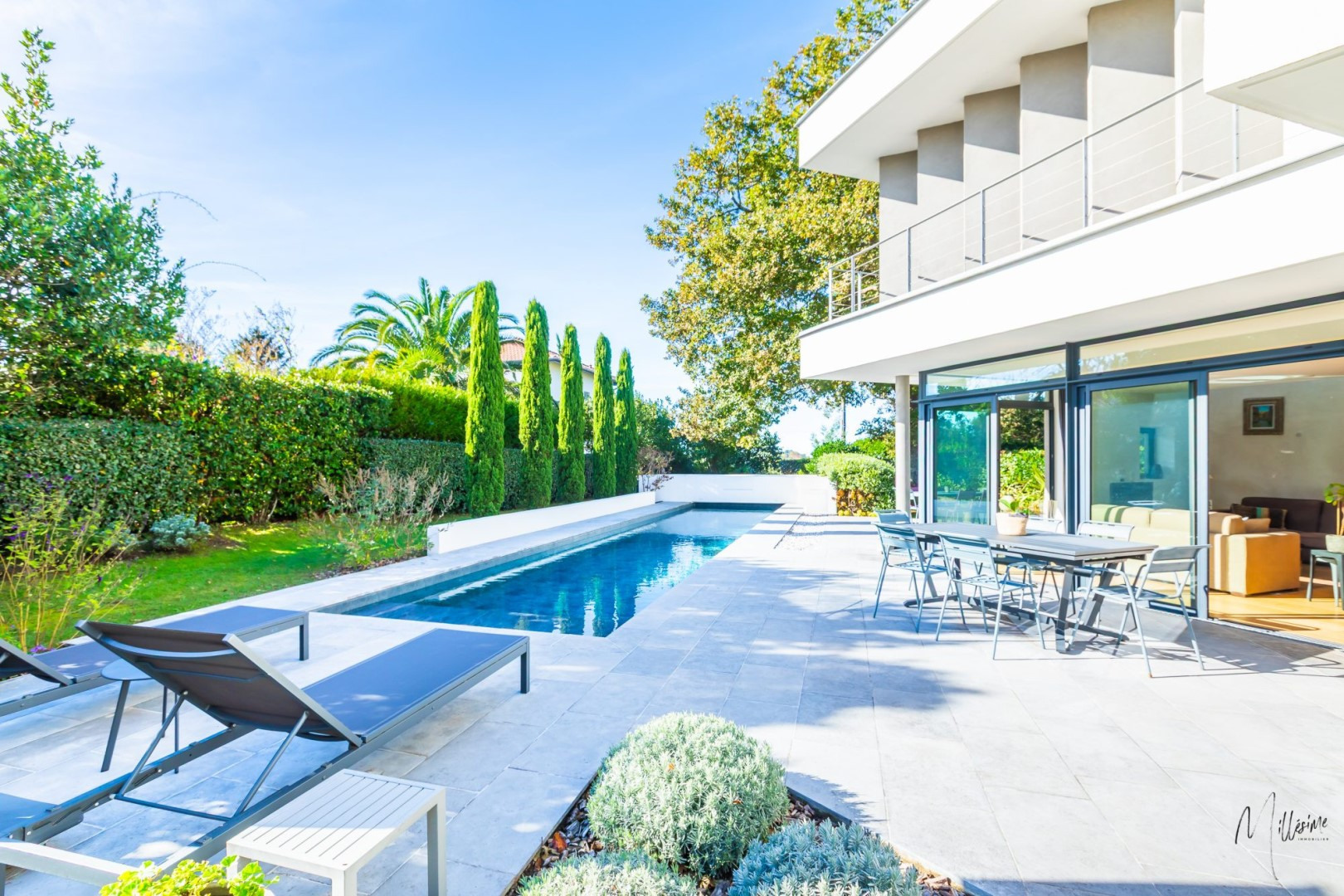 Maison de luxe à vendre dans le quartier Parme-La Negresse