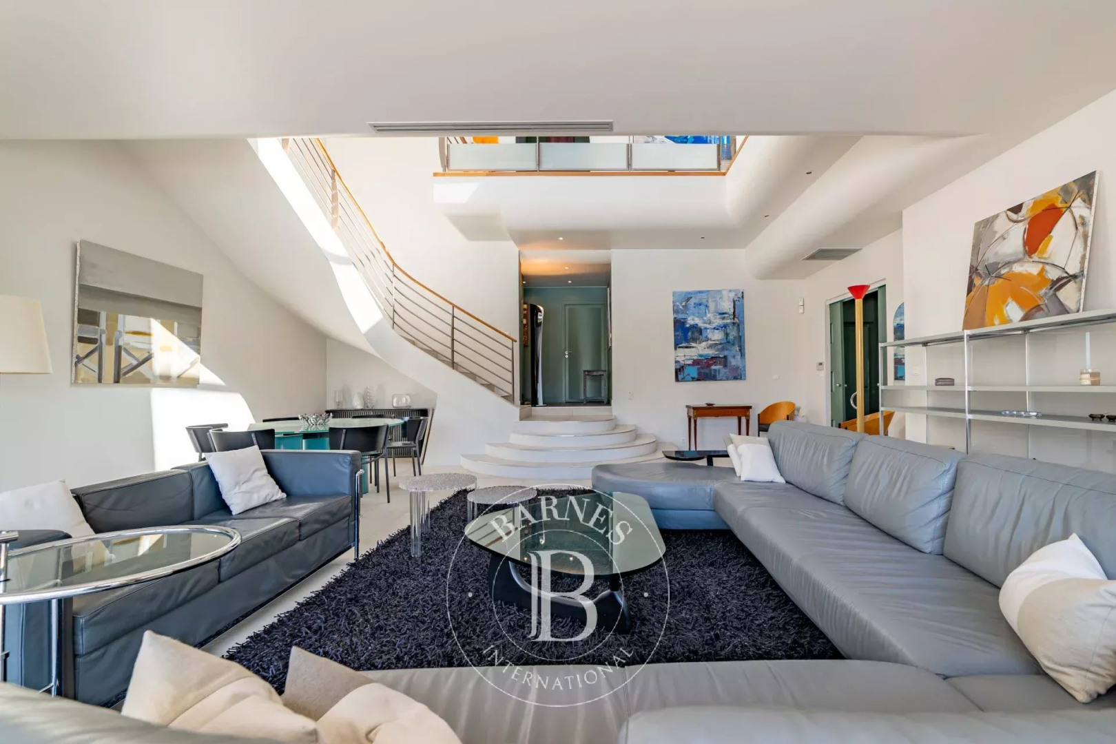 Luxury villa for sale in the district Nord