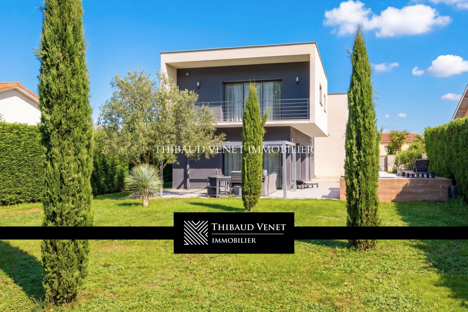 Contemporary house for sale in Saint-Priest