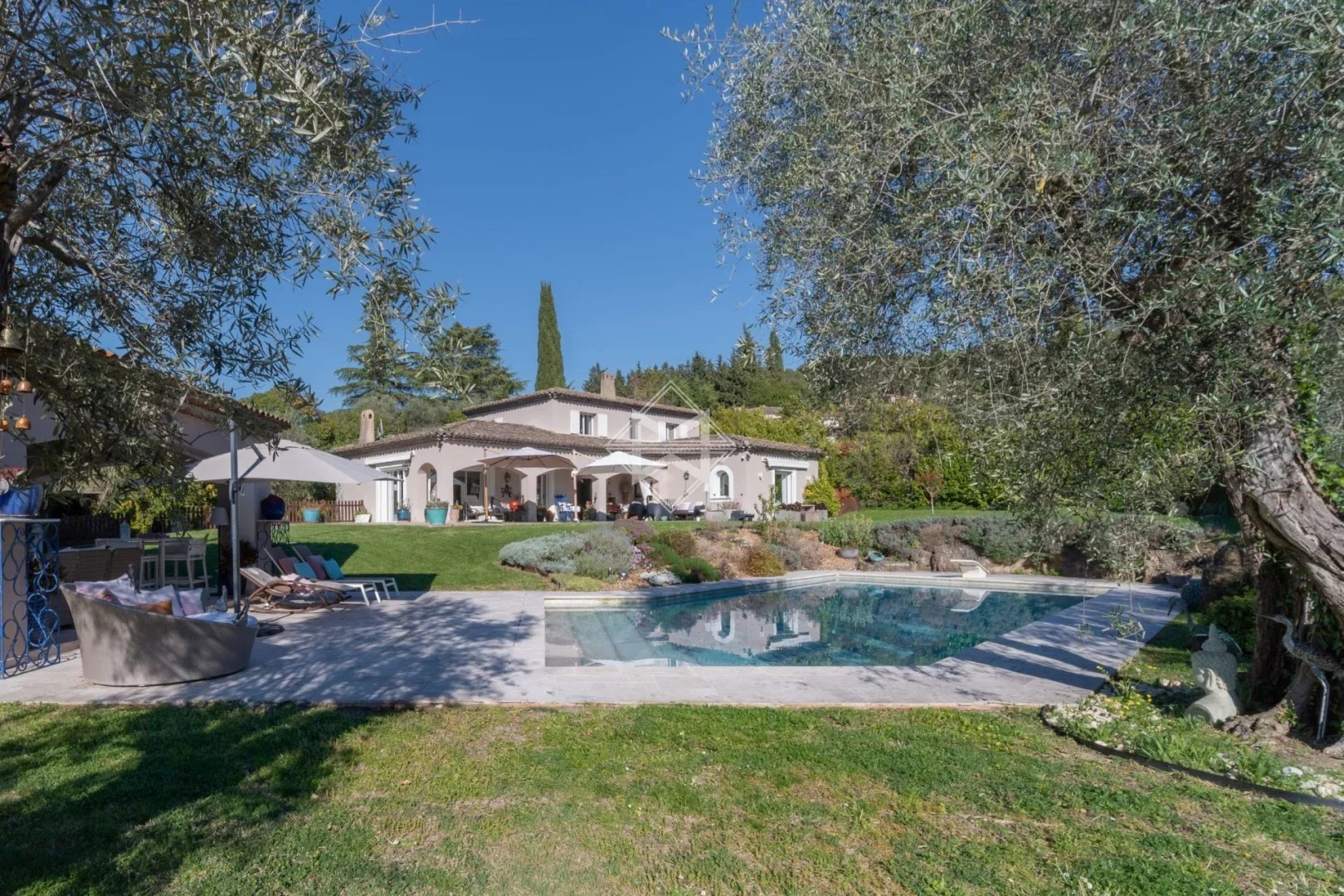 Villa de luxe à vendre dans le quartier Saint Martin-Le Miracle