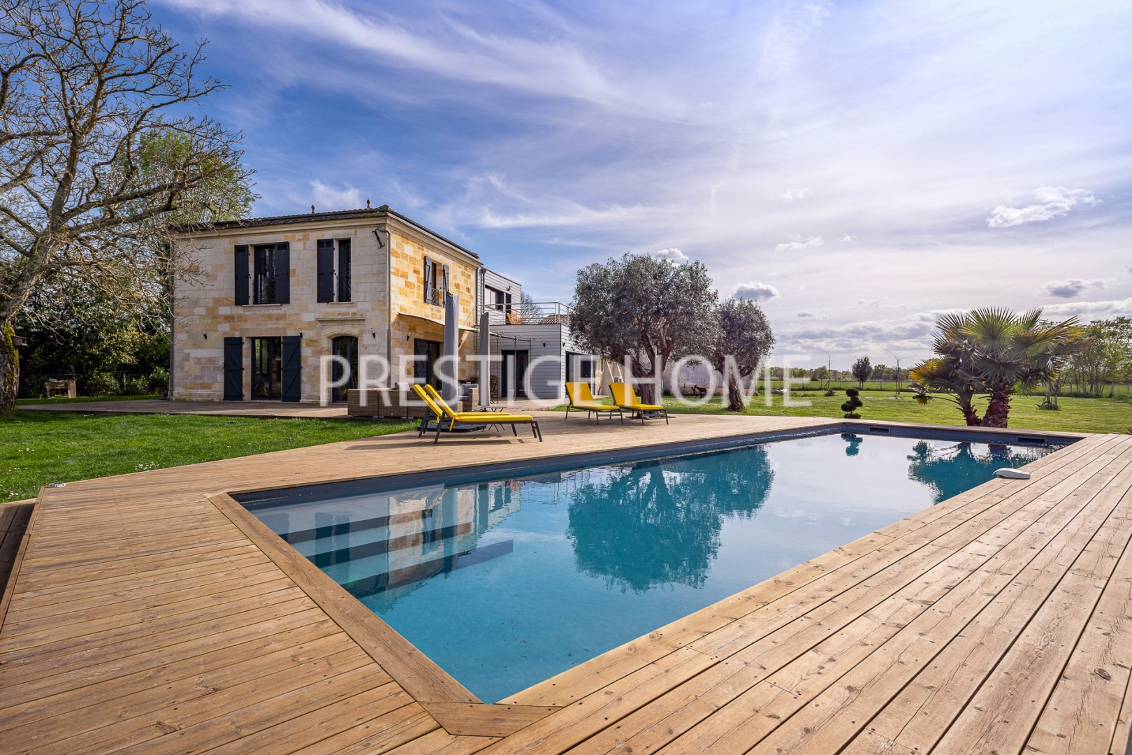 property for sale in Saint-Sulpice-et-Cameyrac