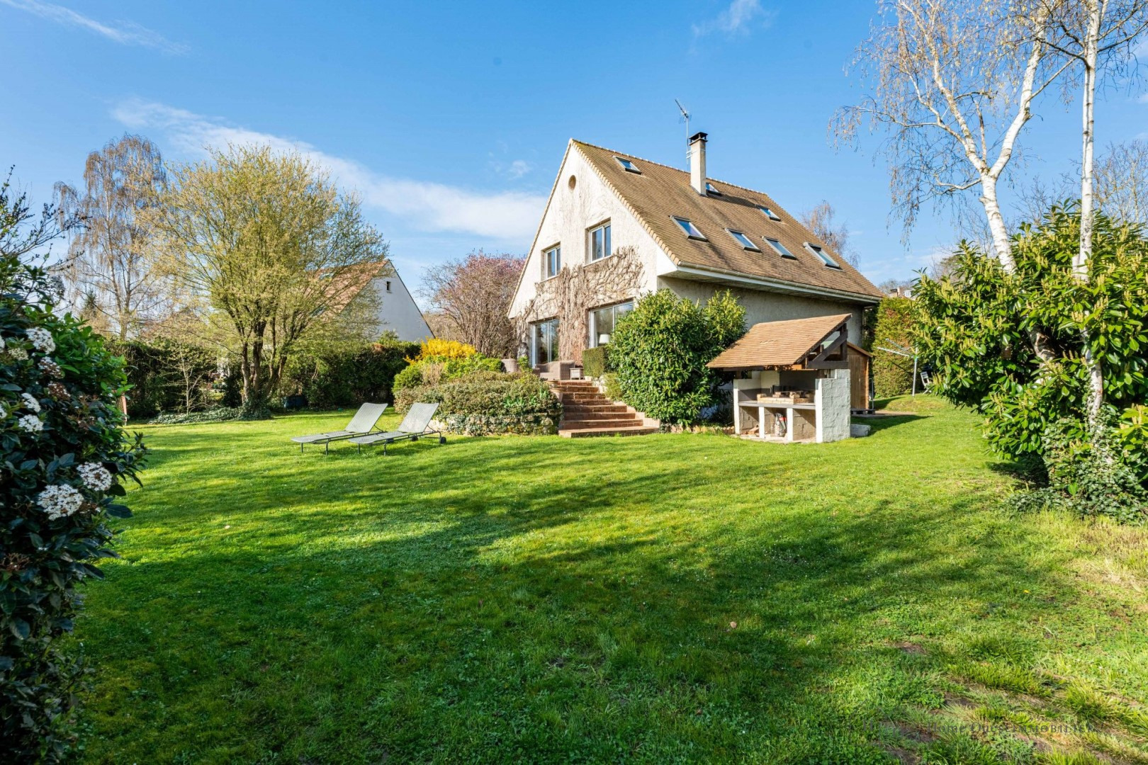 Luxury villa for sale in the district Sud
