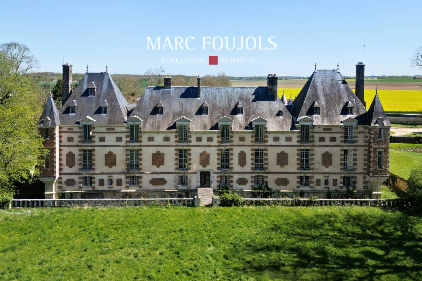 Kasteel te koop in Pacy-sur-Eure