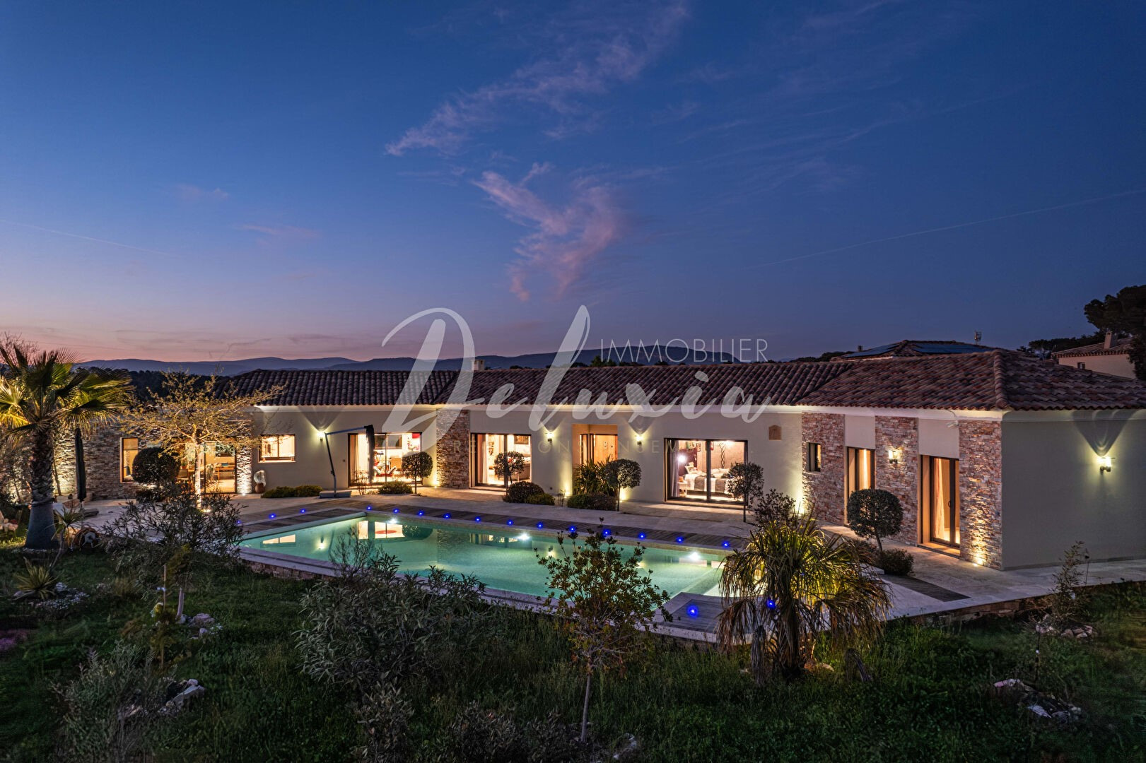 Villa de luxe à vendre dans le quartier Ecarts