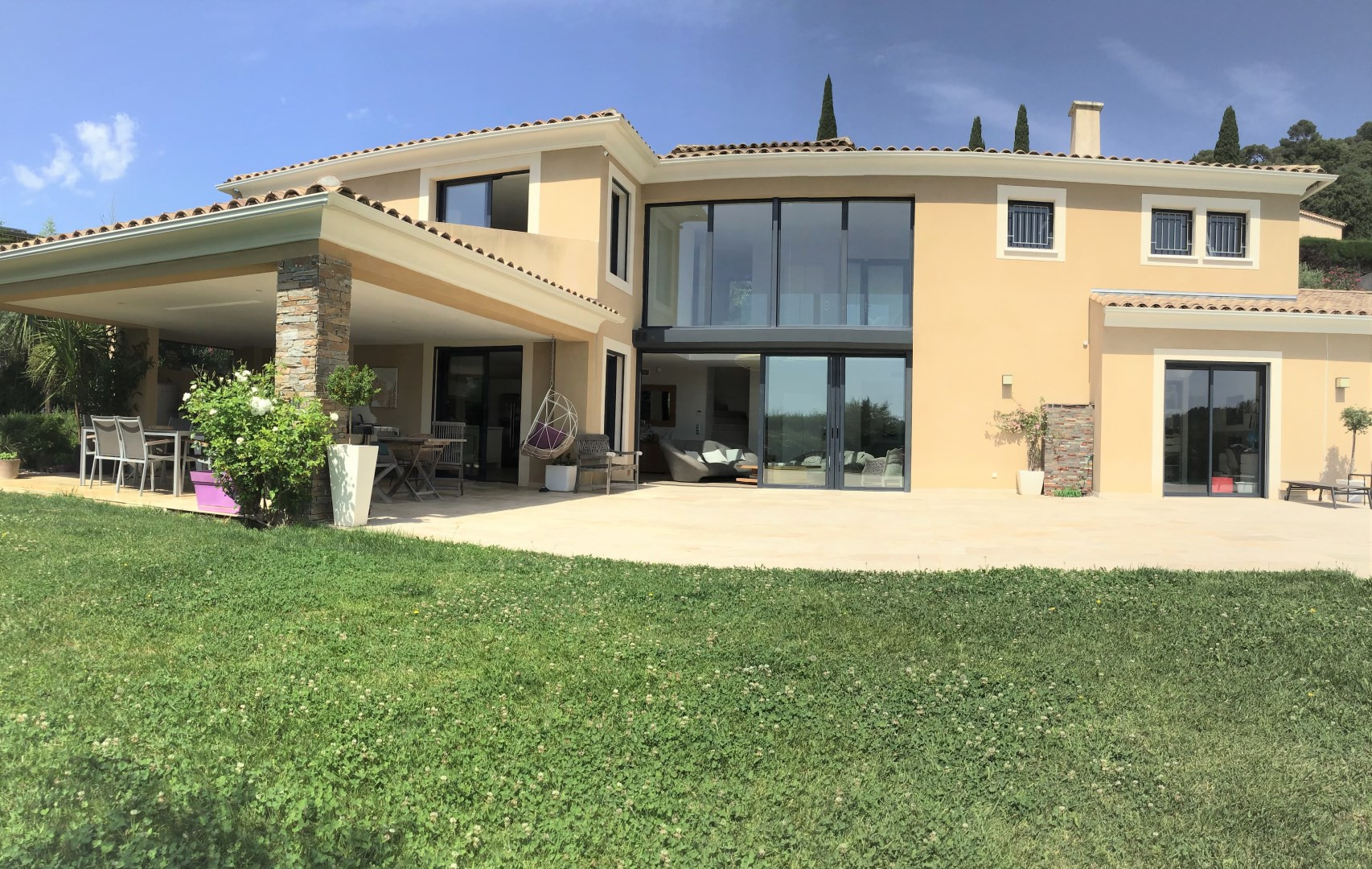 A Vendre La Colle Sur Loup Au Calme Maison Provencale 7 P Piscine Vue Degagee