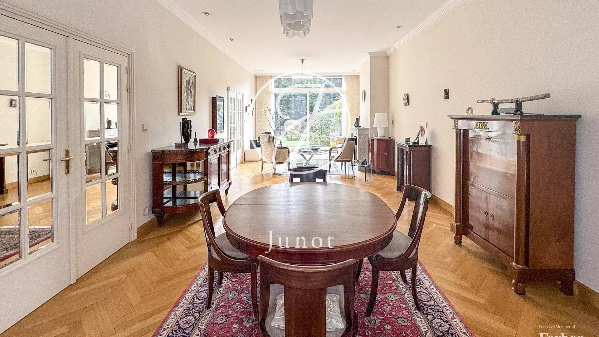 Maison de luxe à vendre dans le quartier Centre