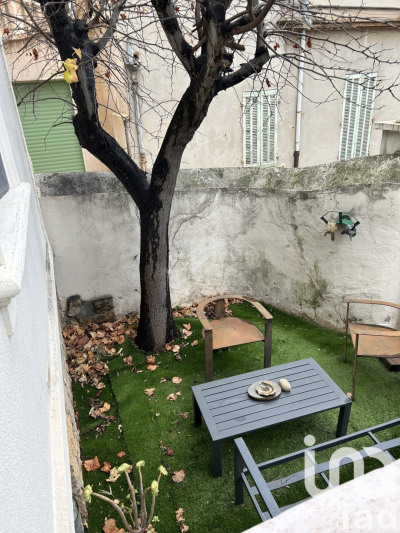 Hôtel particulier 1 pièce 33 m²