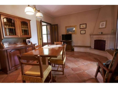 出售- 别墅 6 间数 - 380 m2 - cervinara