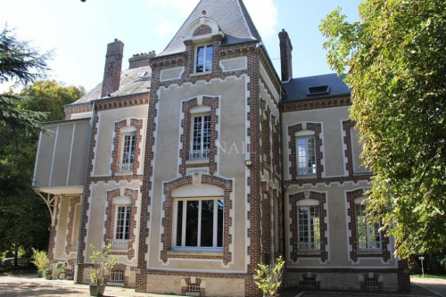 լ - Ǳ 11  - 435 m2 - chaumont en vein