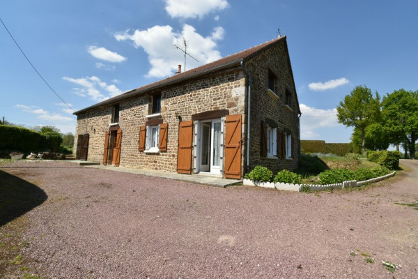 Vente maison 4 pièces Ceaucé - maison Maison en pierre F4/T4/4 pièces ...