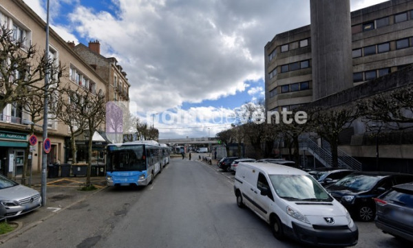Location Local commercial de 30 m² Melun Centre