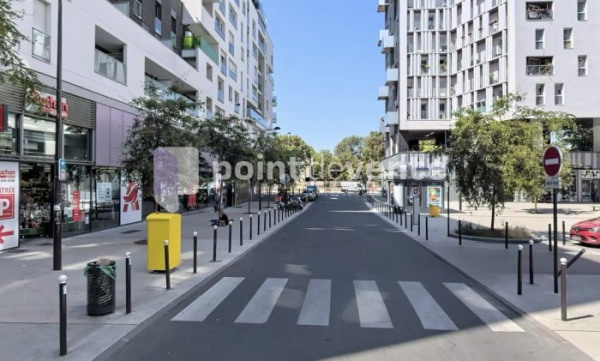 Location Local commercial de 65 m² Ivry-sur-Seine Centre Ville Est