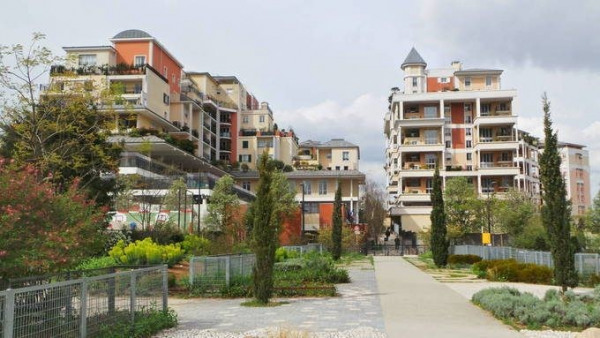 Appartement a louer courbevoie - 4 pièce(s) - 77 m2 - Surfyn