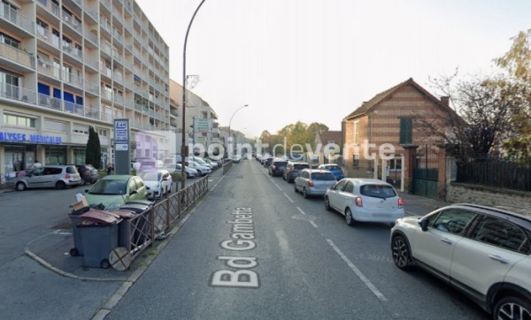 Location Local commercial de 100 m² Poissy
