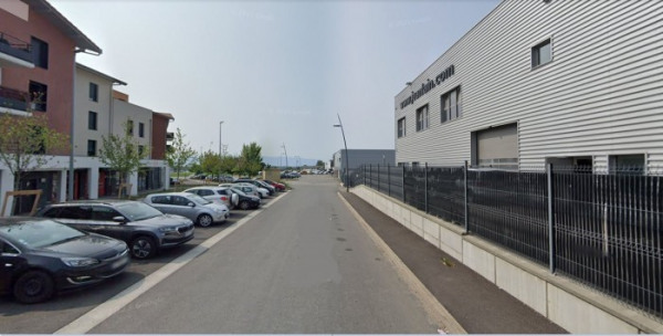 Vente Local commercial Cessy