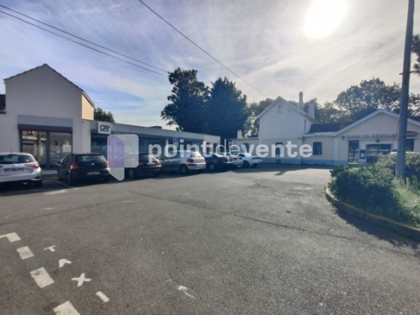 Location Local commercial de 131 m² Groslay Herondeaux