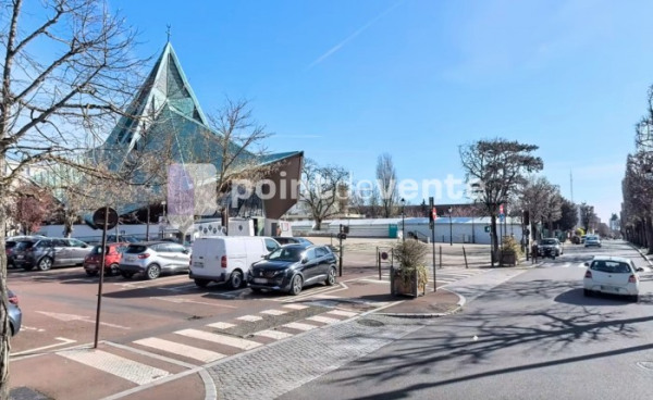 Location Local commercial de 210 m² Saint-Cloud Montretout