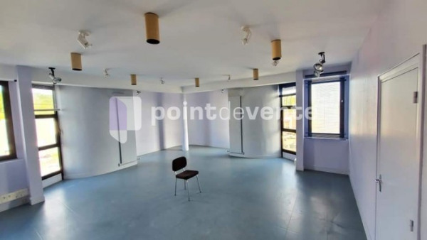 Location Bureau de 52 m² Dammarie-les-Lys Bois et Forêt de Fontainebleau