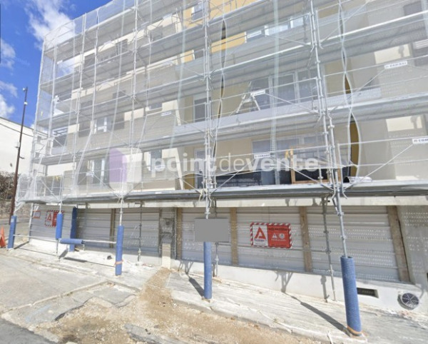 Location Local commercial de 231 m² Avon Sud