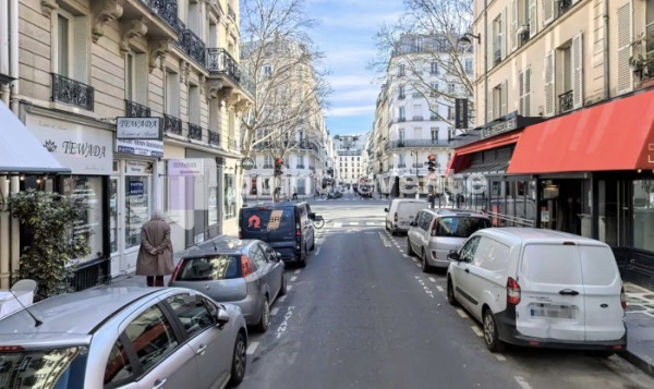 Location Local commercial de 45 m² Paris 7ème