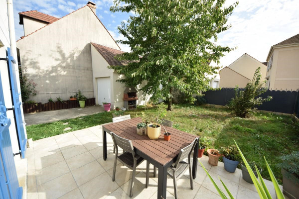 Vente maison 4 pièces Saint-Pierre-du-Perray - maison F4/T4/4 pièces 80 ...